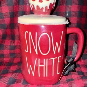 Disney Snow White Rae Dunn Mug w/ Poison Apple Lid Disney Princess Collection